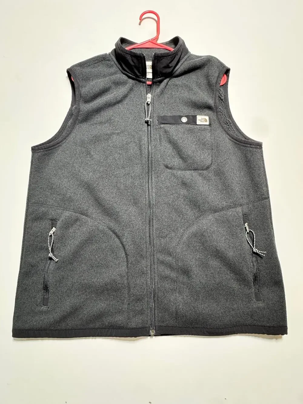 The North Face Mens Hommes Dark Gray fleece Zip up Vest Size Large.